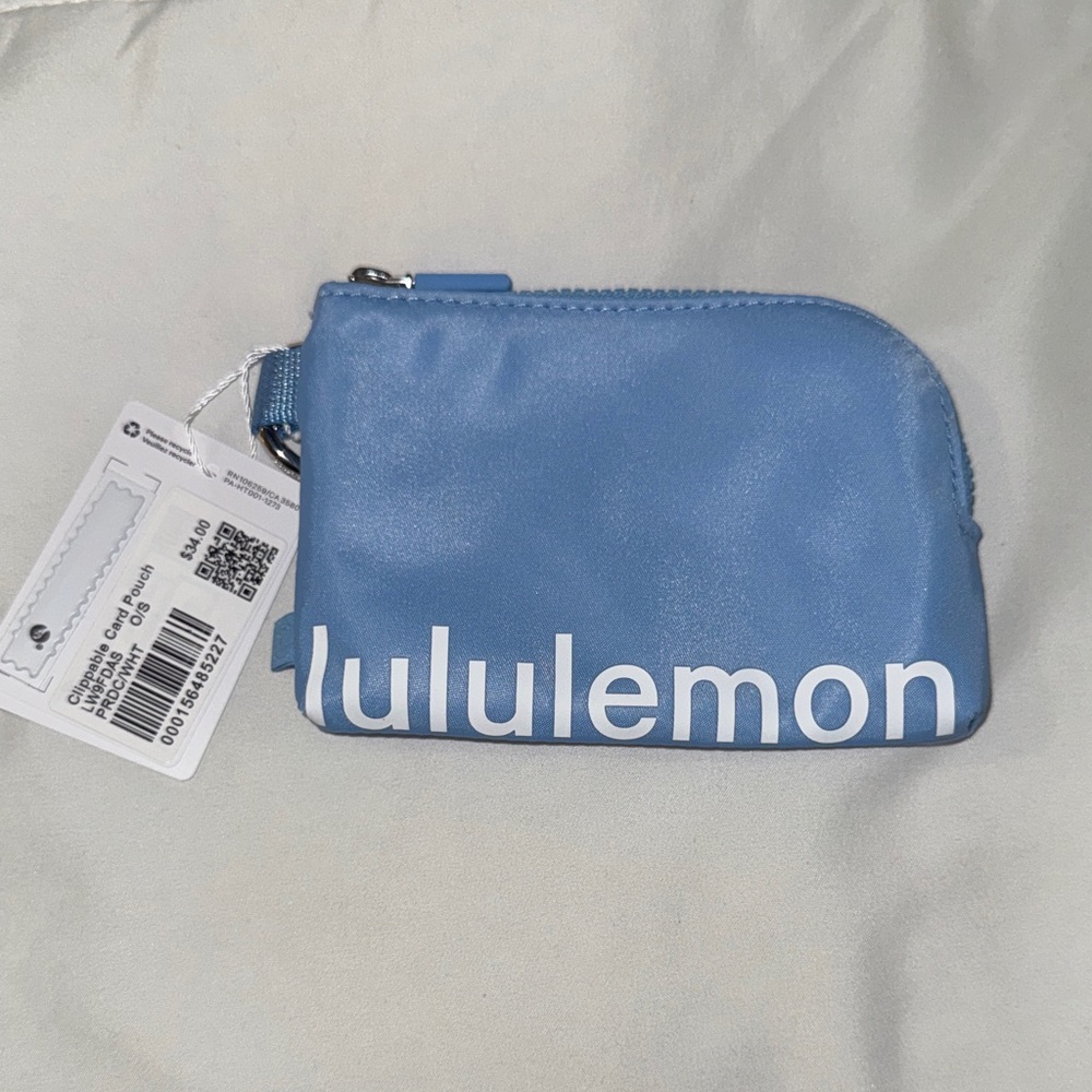 Lululemon Clippable Card Pouch in Proud Cloud/White